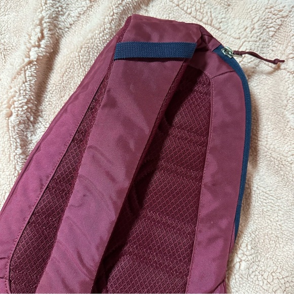 Patagonia Atom Sling - Picture 6 of 10